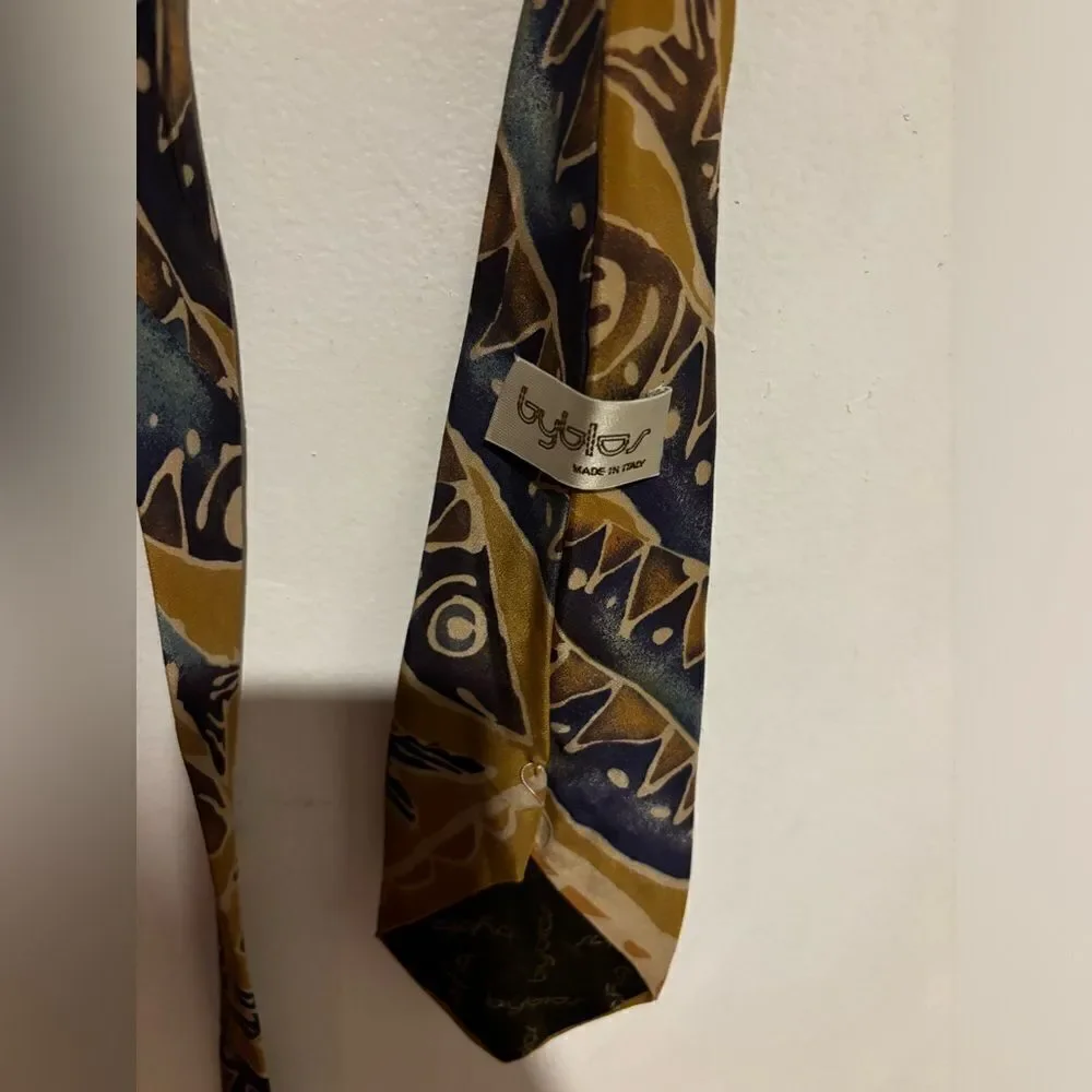 Byblos dress suit tie diamond logo accessory necktie neck wear abstract circle